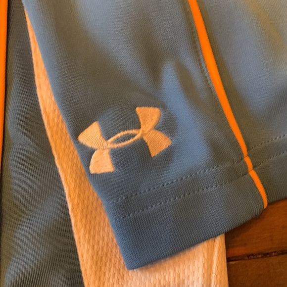 Under Armour Heat Gear, XL, Light Blue w/ White and Yellow Accent, UCLA Colors - Picture 3 of 5